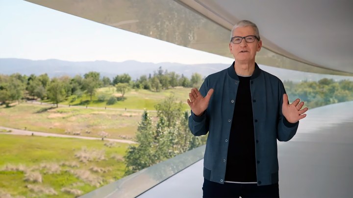 Tim Cook no WWDC 2022